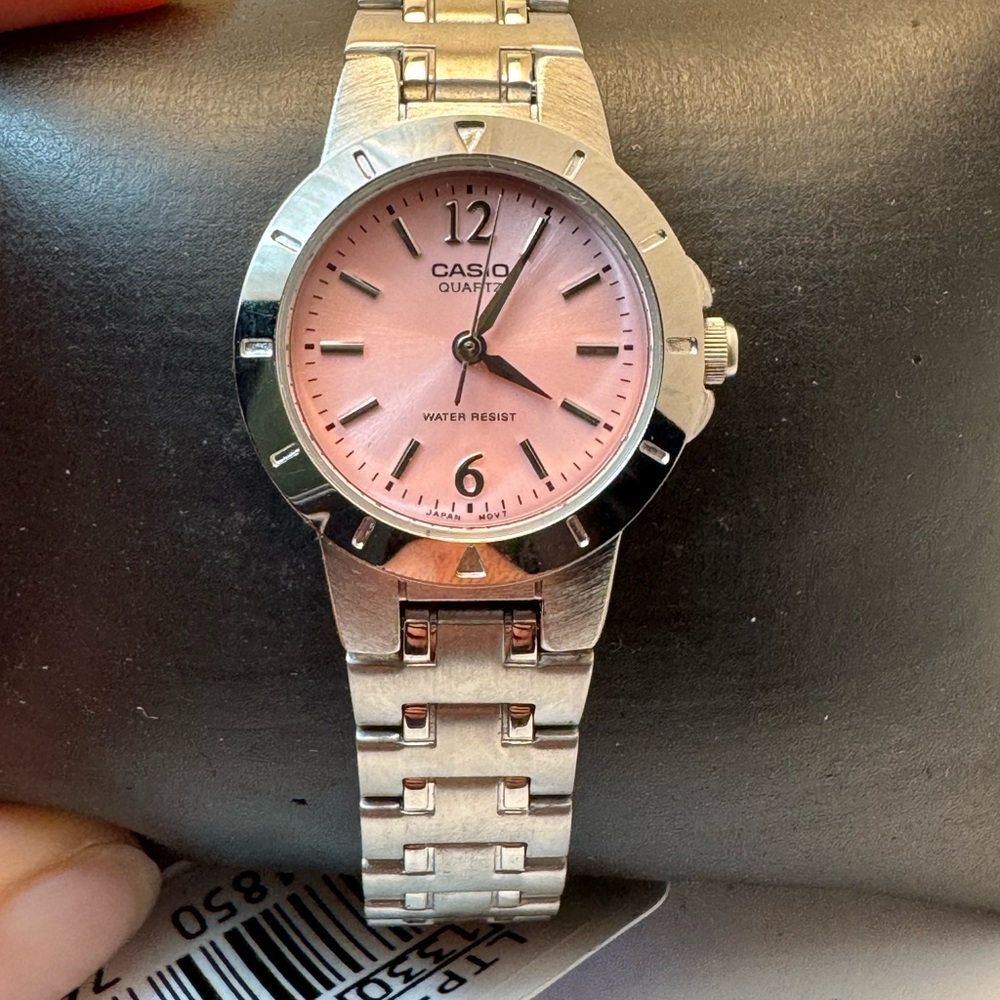Women’s Casio analog dress watch Silvertone band pink dial LTP – 11778 – H 33